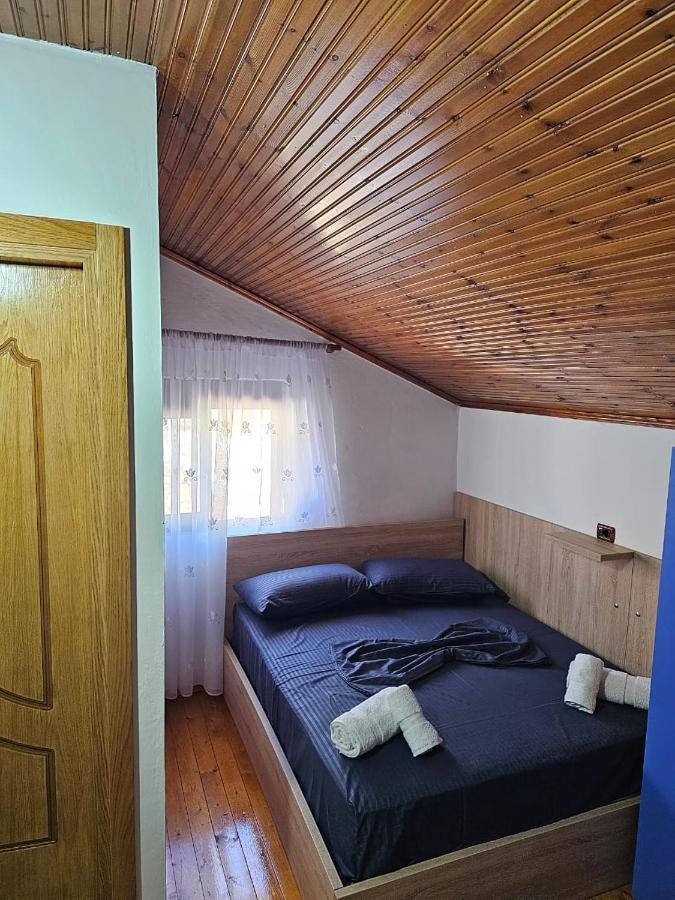 ホテル Castle - Inside,Voga Guesthause Krujë エクステリア 写真
